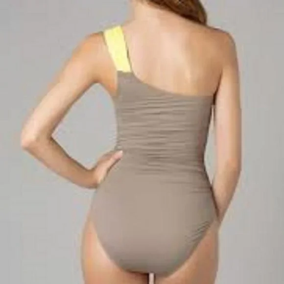 NWT Vince Camuto One Piece Swimsuit One shoulder Ruched Brown Sun - Picture 2 of 7